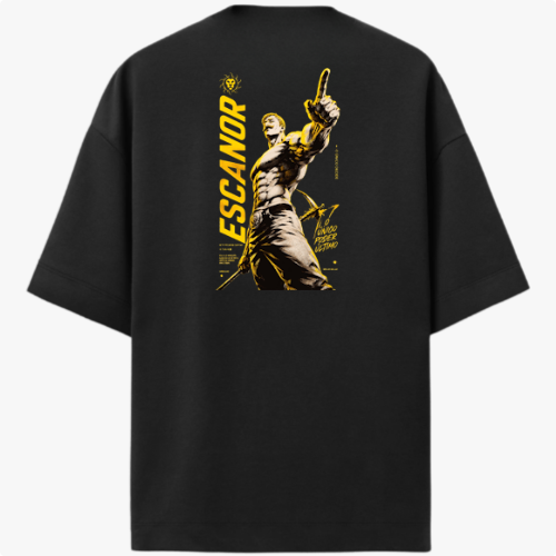 Camiseta com estampa frontal de cabelo estilizado com frase "Quem decidiu isso?" em combinação cômica e estampa traseira de personagem musculoso com espada, nome "Escanor".
