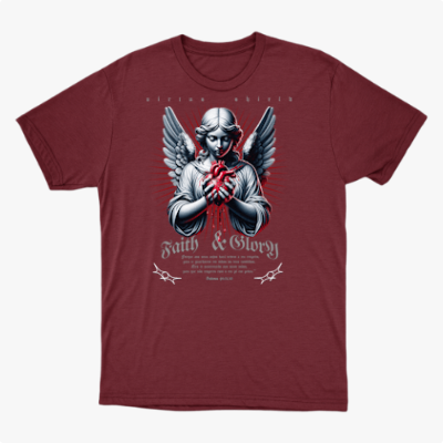 Camiseta com estampa frontal de anjo com asas, segurando um coração vermelho sangrando, cercado por inscrições "Faith & Glory" e "Romans 10:10".