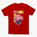 Camiseta com estampa frontal de personagem animado de cabelo rosa, cercado por blocos com letras coloridas, sobre o texto "SPY x FAMILY".
