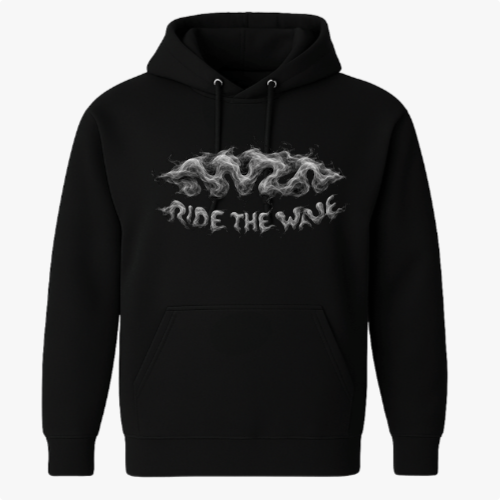 Moletom com estampa frontal de ondas de fumaça fluida e texto estilizado "Ride the Wave" abaixo, transmitindo uma sensação dinâmica e texturizada.