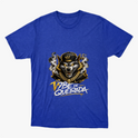 Camiseta com estampa frontal de lobo antropomórfico usando boné e correntes, cercado por fumaça, acima da frase estilizada "Vibe de Quebrada".