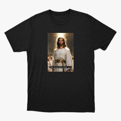 Camiseta com estampa frontal de figura central com cabelos longos e barba, cercada por pessoas em trajes claros, sobre fundo luminoso; texto pequeno na parte inferior.