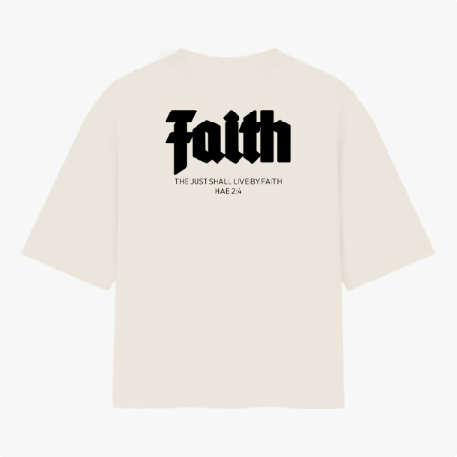 Camiseta com estampa frontal de "REMNNT" e estampa traseira de "Faith" acompanhada da frase "The just shall live by faith Hab 2:4".