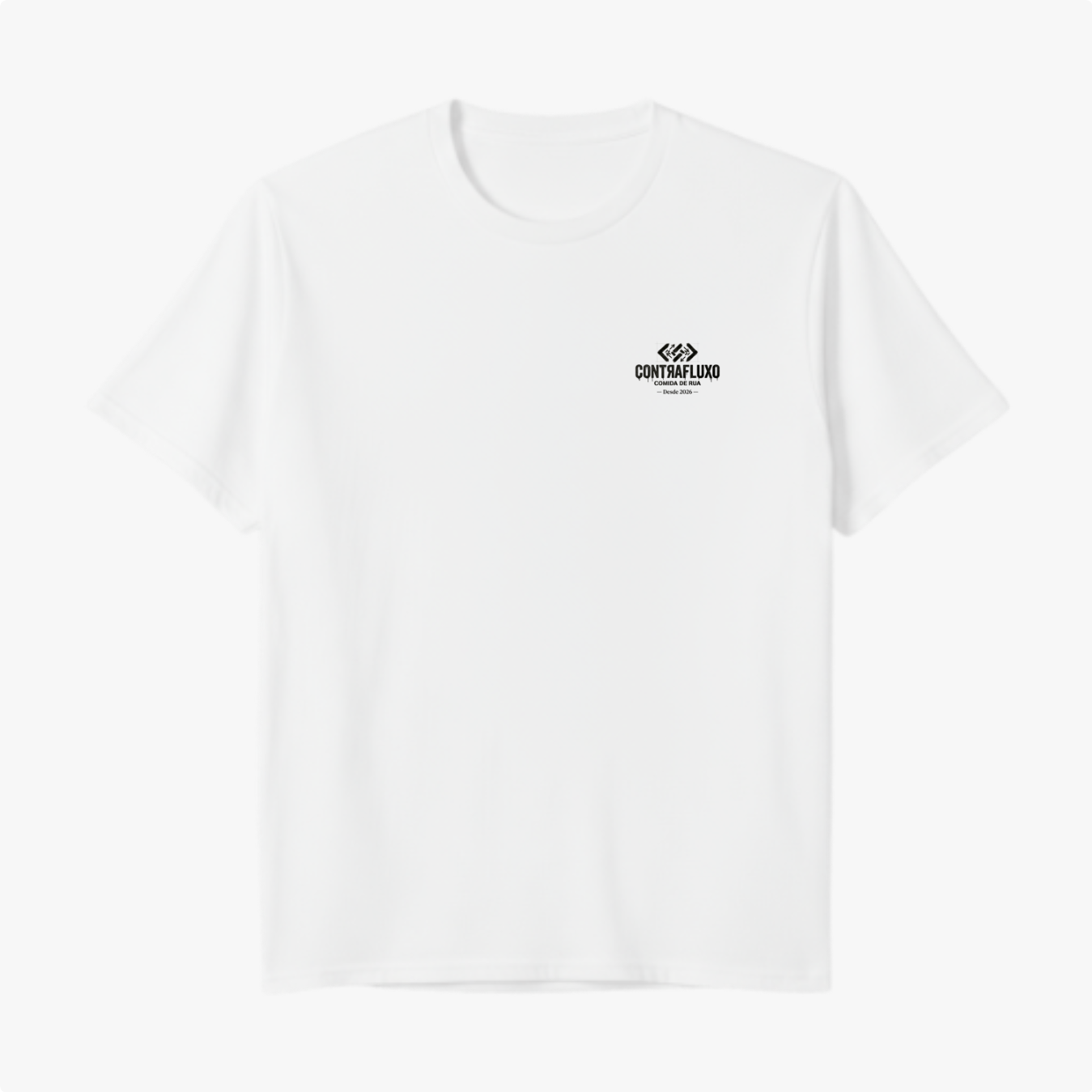 Camiseta com estampa frontal de "Contrafluxo" e flechas estilizadas, e estampa traseira circular com "Contrafluxo", flechas e "Comida de Rua - Desde 2026".