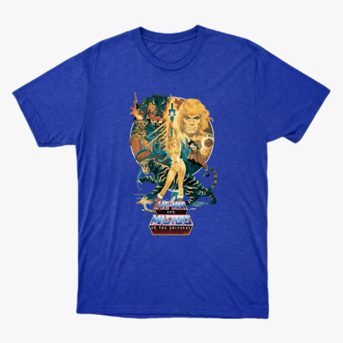 Camiseta com estampa frontal de personagem central empunhando espada, com tigre e figuras heroicas ao fundo, acompanhadas de um logotipo estilizado.