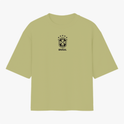Camiseta com estampa frontal de escudo emblema com estrelas e a palavra "Brasil" e estampa traseira do número "10" em destaque.