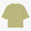 Camiseta com estampa frontal de texto "RIVALS" e estampa traseira de carro de corrida com texto "NO SAFETY. NO MERCY. RIVALS" sobreposto.