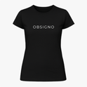 Camiseta com estampa frontal de texto minimalista apresentando a palavra "OBSIGNO" em um estilo simples e moderno.