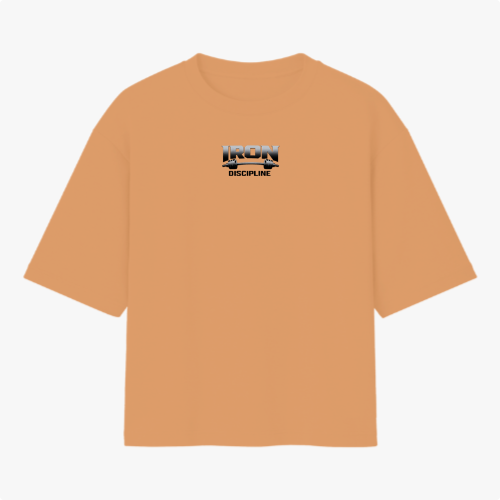 Camiseta com estampa frontal de "IRON DISCIPLINE" em estilo metálico e estampa traseira de "TREINO NÃO MENTE" em letras grandes, acompanhada por "IRON DISCIPLINE".