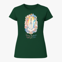 Camiseta com estampa frontal de imagem de Nossa Senhora em moldura colorida com flores e frase "Nossa Senhora, rogai por nós" e estampa traseira de logotipo com cruz e texto.