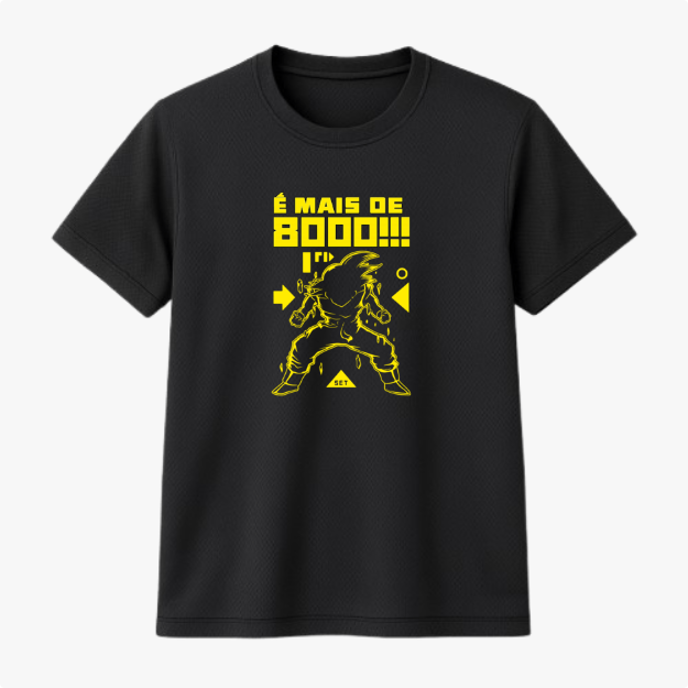 Camiseta com estampa frontal de personagem em pose poderosa cercado por elementos gráficos e a frase "É mais de 8000!!!".