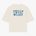 Camiseta com estampa frontal de "Jesus Cristo" em efeito desgastado e estampa traseira ampliada do mesmo motivo com visual rústico.