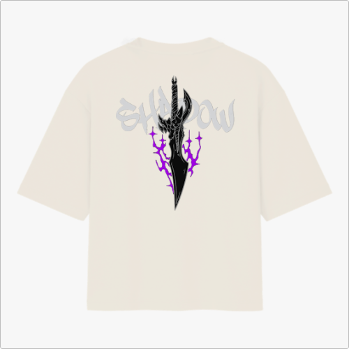 Camiseta com estampa frontal de figura estilizada meditando em tons vibrantes e estampa traseira de faca envolta em raios, acompanhada da palavra "Shadow".