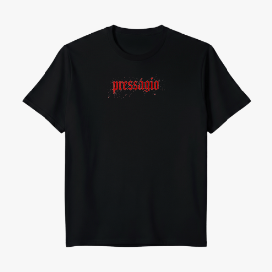 Camiseta com estampa frontal de palavra estilizada "pressagio" e estampa traseira de um círculo contendo o texto "Maffie Records" em fonte marcante.