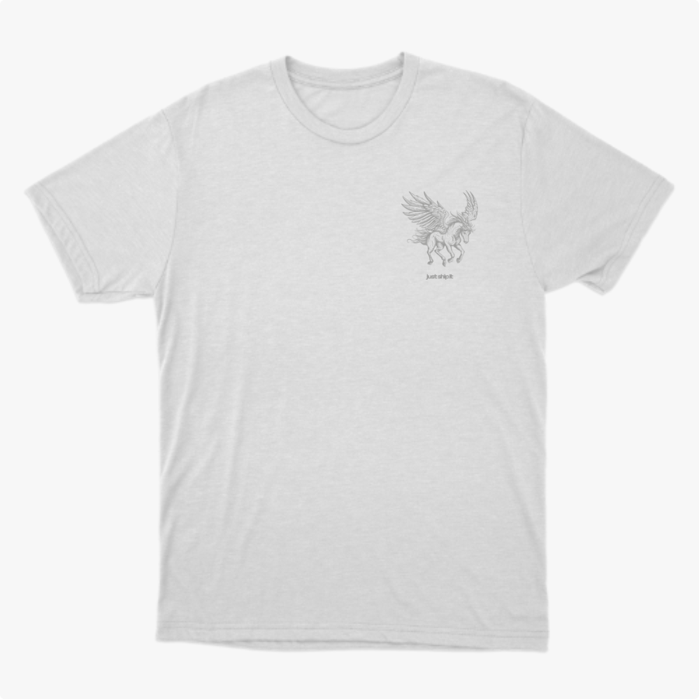 Camiseta com estampa frontal de cavalo alado detalhado e a palavra "Just Right" abaixo, e estampa traseira com o mesmo cavalo alado sobre palavra "MENTALITY".