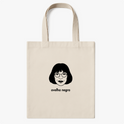Ecobag com estampa frontal de rosto usando óculos estilizado, com a legenda "ovelha negra" logo abaixo, destacando um design moderno e marcante.