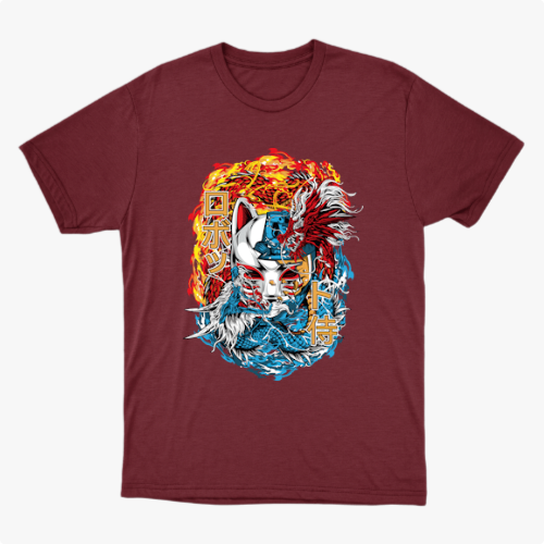 Camiseta com estampa frontal de máscara kitsune centralizada entre chamas e ondas, com kanjis japoneses e detalhes intricados de movimento e textura.