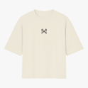 Camiseta com estampa frontal de duas chaves cruzadas estilizadas e estampa traseira de mão segurando chave com texto "Abre Caminho, o sentinela está na porta".