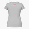 Camiseta com estampa frontal de gato com chapéu de mago, lendo um livro cercado por cristais e névoa; estampa traseira com pequeno logotipo textual.