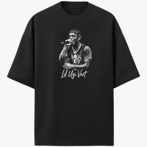Camiseta com estampa frontal de um cantor performando com microfone, tatuagens nos braços e a assinatura "Lil Uzi Vert" abaixo da imagem.