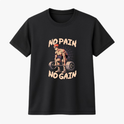 Camiseta com estampa frontal de uma figura masculina levantando pesos, cercada pelas frases "No Pain" acima e "No Gain" abaixo da imagem.