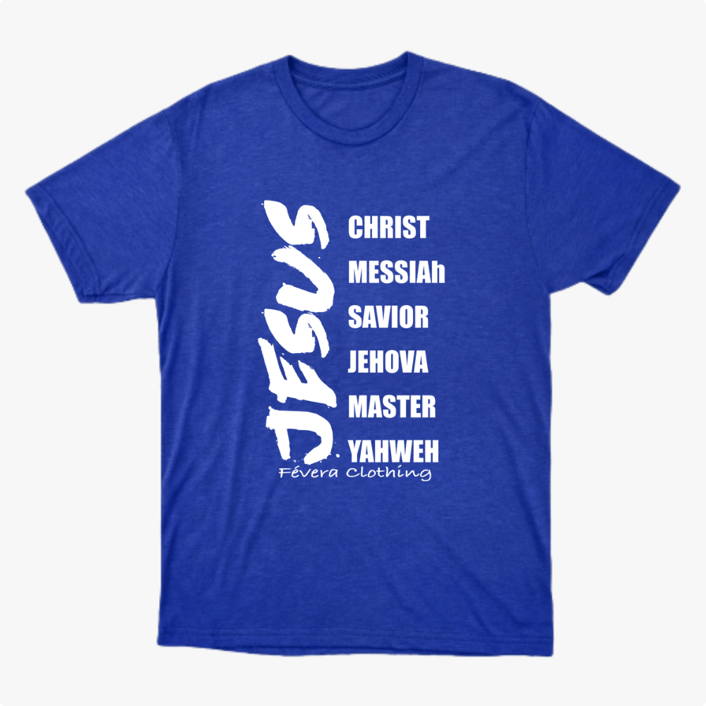 Camiseta com estampa frontal de palavras em lista incluindo "JESUS" em destaque vertical, seguidas por termos como "CHRIST", "MESSIAh" e "SAVIOR".