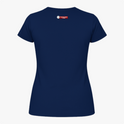 Camiseta com estampa frontal de gato com chapéu de mago, lendo um livro cercado por cristais e névoa; estampa traseira com pequeno logotipo textual.