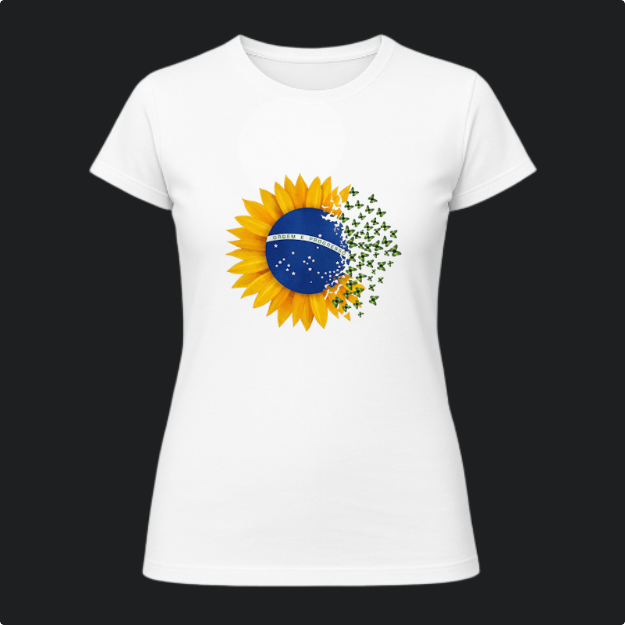 Camiseta com estampa frontal de girassol envolvendo parte de um globo com bandeira detalhada por estrelas e lema, desintegrando-se em fragmentos verdes.