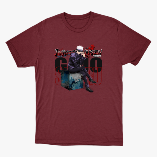 Camiseta com estampa frontal de personagem sentado com cabelo branco e óculos escuros, acompanhado de texto estilizado em japonês e inglês.