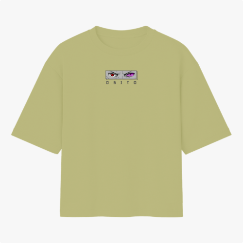 Camiseta com estampa frontal de olhos intensos e nome em destaque, e estampa traseira de personagem estilizado com texo, figuras geométricas e ilustrações.