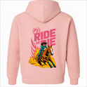 Moletom com estampa frontal de cavalo dentro de folhas e estampa traseira de cavaleiro em ação com cavalo, chamas laranja e texto "RIDE OR DIE".
