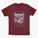 Camiseta com estampa frontal de ilustração em estilo anime, apresentando personagem com pose dinâmica, letras coloridas acima e inscrições japonesas abaixo.