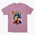 Camiseta com estampa frontal de três personagens em estilo animado, cercados por símbolos místicos e letras verticais estilizadas à esquerda.