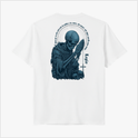 Camiseta com estampa frontal de cruz detalhada e escrito "Legio", e estampa traseira com esqueleto orando rodeado de caveiras e detalhes circulares.