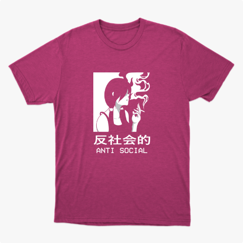 Camiseta com estampa frontal de ilustração em estilo minimalista de pessoa fumando com fumaça estilizada, acompanhada dos textos "Anti Social" em caracteres ocidentais e orientais.