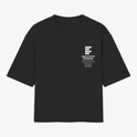 Camiseta com estampa frontal de um logotipo e texto "Instituto Federal Pernambuco Campus Caruaru" e estampa traseira com engrenagem, texto "Mecatrônica IFPE 2023.1", ondas e padrões gráficos variados.