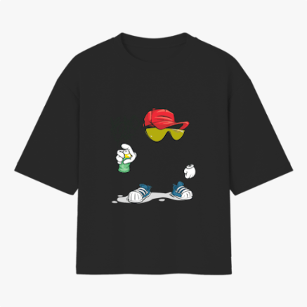 Camiseta com estampa frontal de um par de óculos amarelos e um boné vermelho, acompanhados por luvas brancas segurando uma bebida e tênis azuis animados.