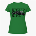 Camiseta com estampa frontal de texto minimalista "RIVALS" no lado esquerdo do peito e estampa traseira de carros de corrida com sobreposição de textos.