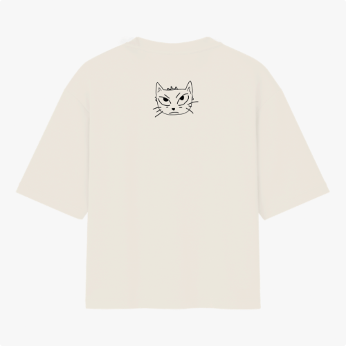 Camiseta com estampa frontal de nove rostos de gatos variados, um deles usando óculos, e estampa traseira de um rosto de gato com expressão séria.