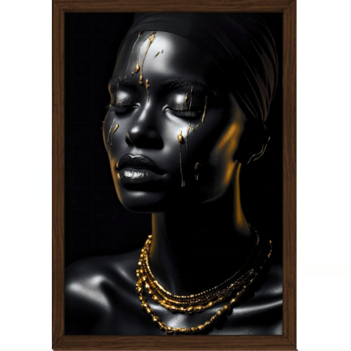 Quadro com estampa de rosto feminino adornado com correntes douradas e detalhes em dourado escorrendo, proporcionando um visual elegante e sofisticado.