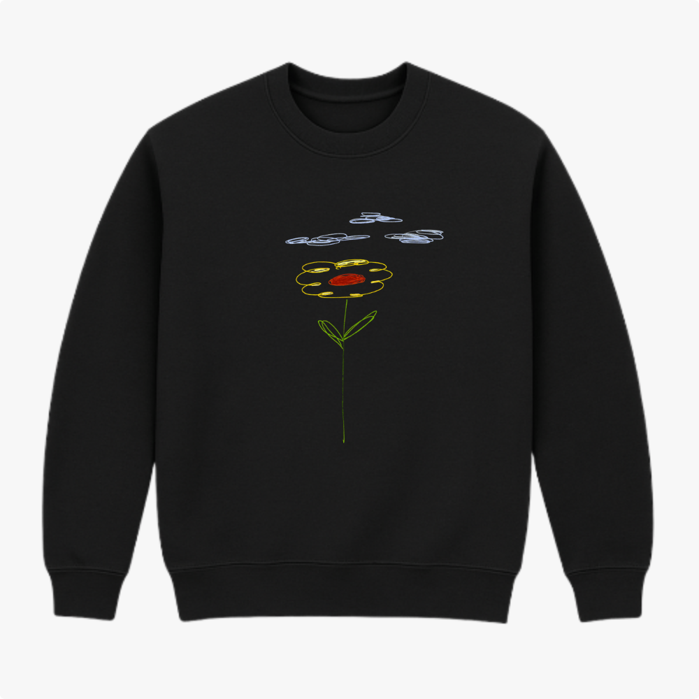 Moletom com estampa frontal de desenho estilizado de flor com pétalas contornadas por linhas, centro circular destacado e folhas, sob nuvens desenhadas.