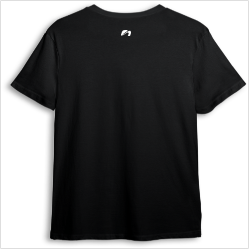 Camiseta com estampa frontal de "RUN FAST" em letras grandes, acompanhada de "Sports & Outdoors" e "Narex Project" menores; e estampa traseira com pequeno símbolo.