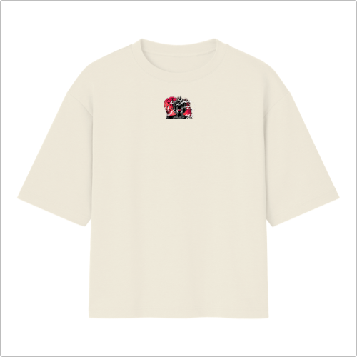 Camiseta com estampa frontal de um pequeno personagem em meio a linhas dinâmicas e estampa traseira de um guerreiro em pose heroica com o texto "The Prince".