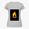 Camiseta com estampa frontal de chama pequena e estampa traseira de chama grande com texto "INCENDEIE SEU CORAÇÃO" sobreposta.