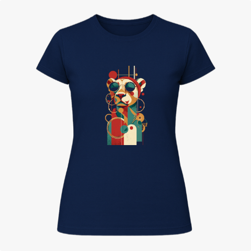 Camiseta com estampa frontal de um panda estilizado em formas geométricas e óculos de sol, com um design moderno composto por linhas e círculos abstratos.