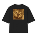 Camiseta com estampa frontal de texto minimalista "MORE COFFEE" e estampa traseira de um gato com expressão expressiva em um estilo artístico detalhado.