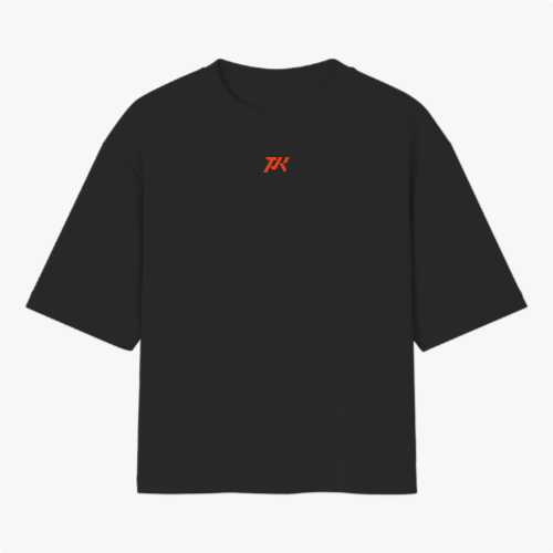 Camiseta com estampa frontal de símbolo estilizado "PK" e estampa traseira de cavaleiro medieval com cruz no peito, acompanhado do texto "PARKER SQUAD".