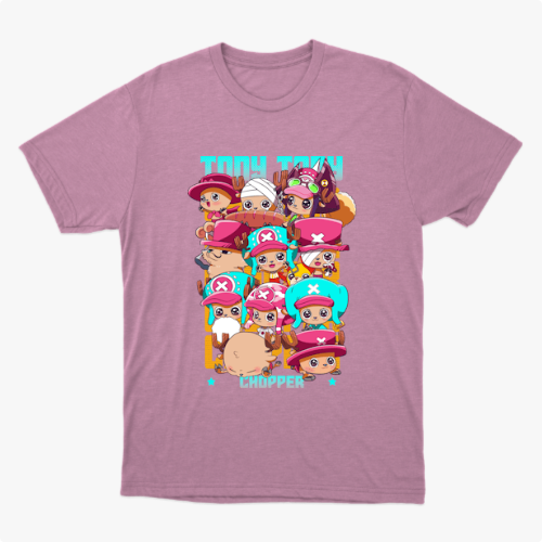 Camiseta com estampa frontal de personagens chibi usando diferentes chapéus rosa e azul, acompanhados de letras estilizadas em um tom vibrante.