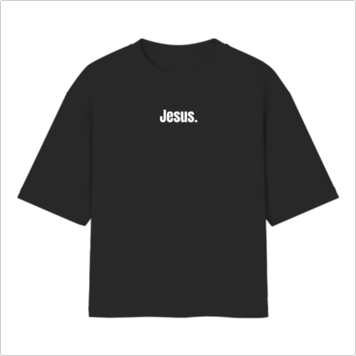 Camiseta com estampa frontal de texto simples que exibe a palavra "Jesus." centralizada, com fonte de estilo minimalista e impacto visual direto.