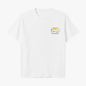 Camiseta com estampa frontal de frase "Good Vibes Only" em estilo tipográfico cheio, com detalhes circulares, destacando-se em camadas sobrepostas.